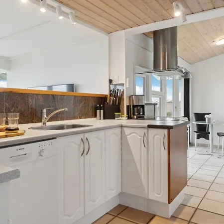 בית נופש 2 Bedroom Cozy In *