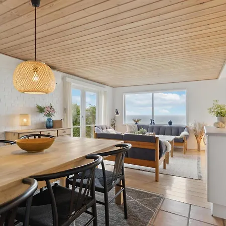 בית נופש 2 Bedroom Cozy In