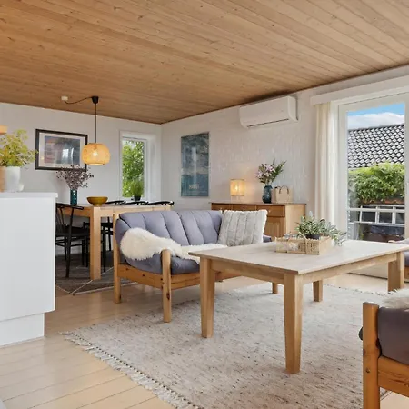 בית נופש 2 Bedroom Cozy In *