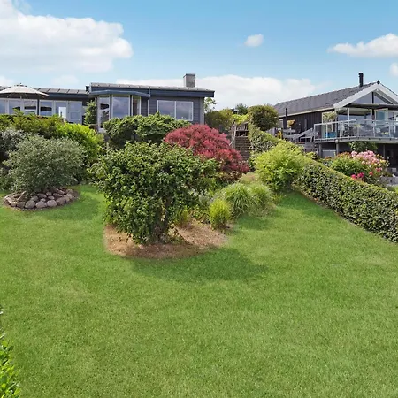 בית נופש 2 Bedroom Cozy In ניבורג